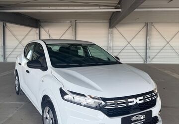 Dacia Sandero 10.300 km 14.370 &euro; München 81249