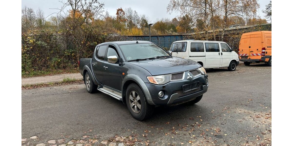 Mitsubishi L200 212.658 km 6.700 &euro; HAMBURG 22113