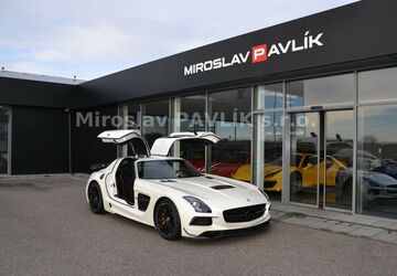 Mercedes-Benz SLS AMG 1.500 km 1.694.000 &euro; Písek 