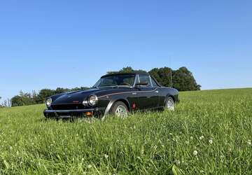 Fiat 124 Spider 82.500 km 27.500 &euro; Halver 58553