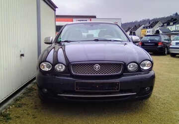 Jaguar X-Type 221.000 km 3.890 &euro; Konz 54329