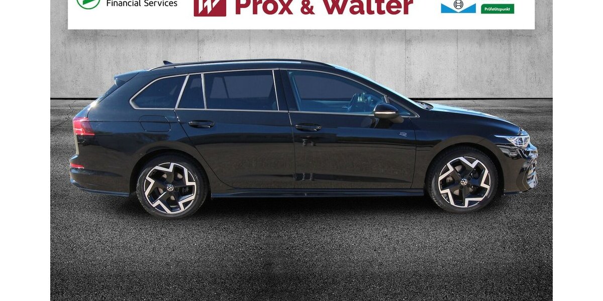 VW Golf VIII Variant 1.5 TSI R-Line LED+KAMERA+ACC 35.963 km 25.900 &euro; Hagenow 19230