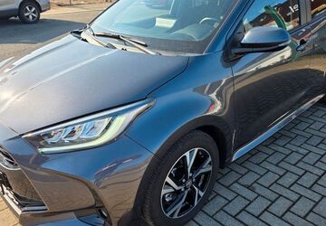 Toyota Yaris 3.658 km 21.490 &euro; Meißen 01662