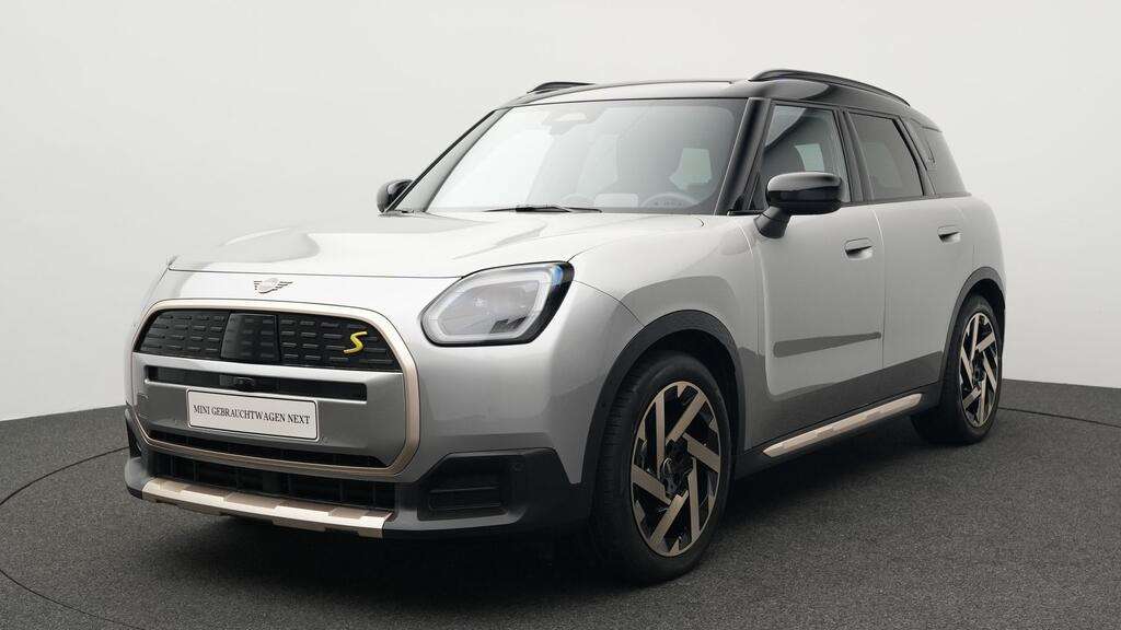 Mini Countryman SE All4 2.636 km 40.585 &euro; München 80788