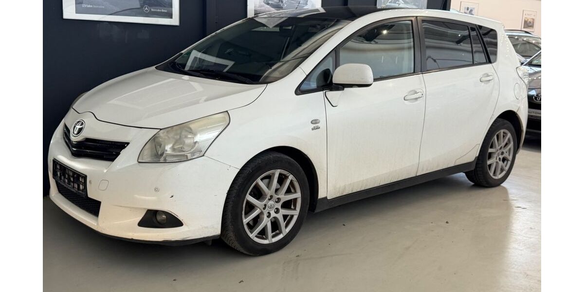 Toyota Verso 242.000 km 3.999 &euro; Schwerte 58239