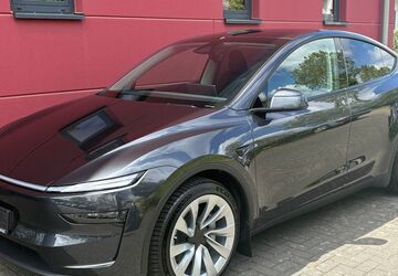 Tesla Model Y 8.186 km 56.600 &euro; Brühl 50321
