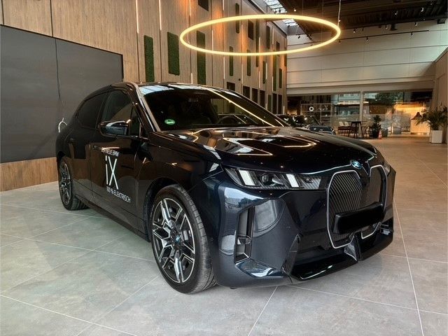 BMW iX 3.685 km 118.970 &euro; Hannover 30177