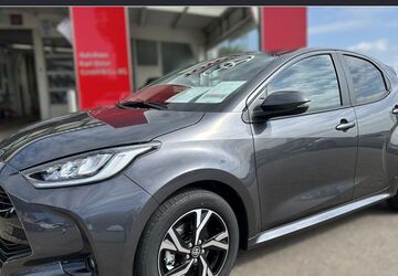 Toyota Yaris 1.500 km 27.690 &euro; Dittenheim 91723