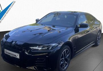 BMW i4 3.609 km 59.850 &euro; Hamburg-Bergedorf 21033