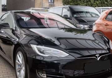 Tesla Model S 83.000 km 29.990 &euro; Solingen 42719