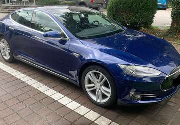 Tesla Model S 246.000 km 15.000 &euro; München 80339