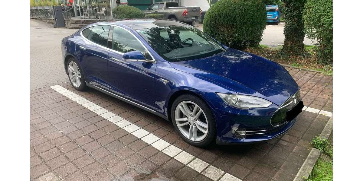 Tesla Model S 246.000 km 15.000 &euro; München 80339