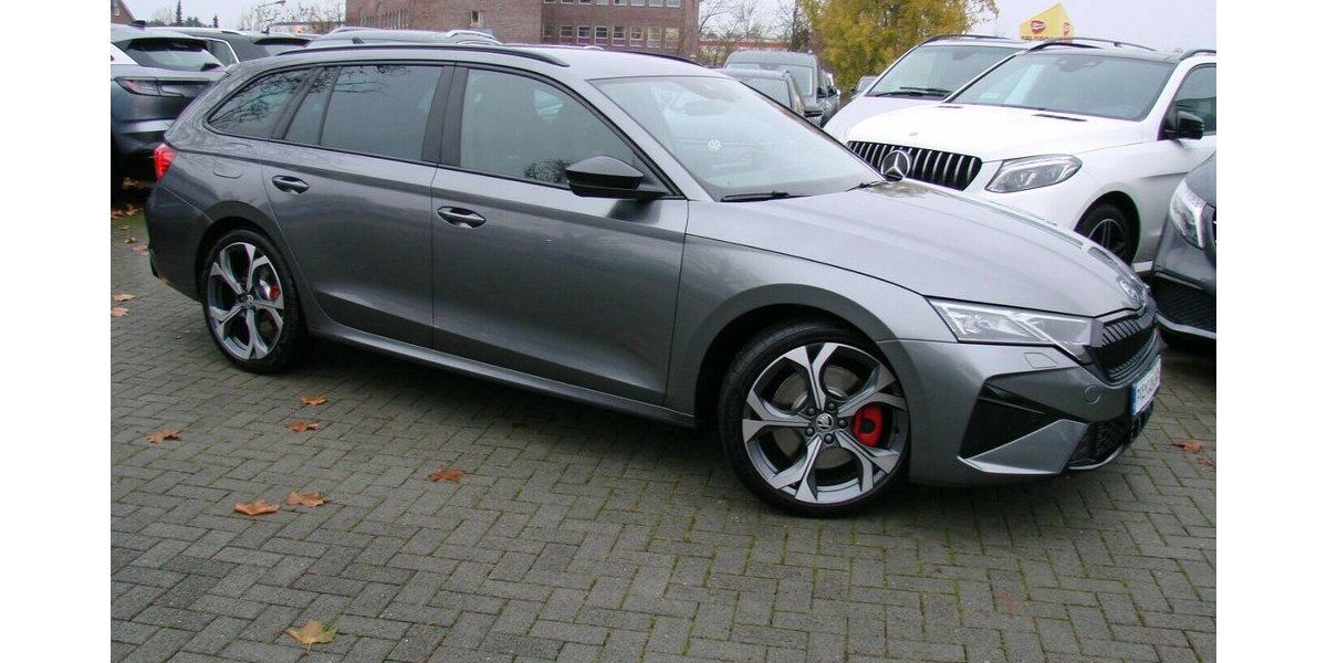 Skoda Octavia RS 2.0TSi AHK ACC LED Kamera 4.466 km 37.980 &euro; Falkensee 14612