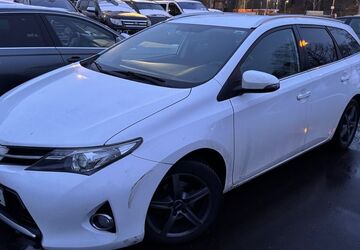 Toyota Auris 185.800 km 8.999 &euro; Frankfurt 60486