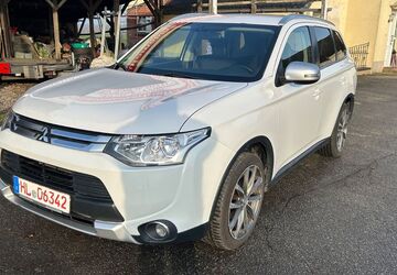 Mitsubishi Outlander 239.000 km 8.499 &euro; Lübeck 23560