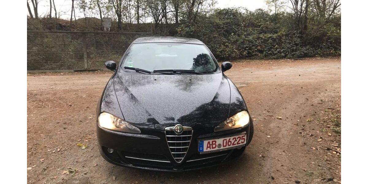 Alfa Romeo 147 136.000 km 3.500 &euro; Darmstadt 64291