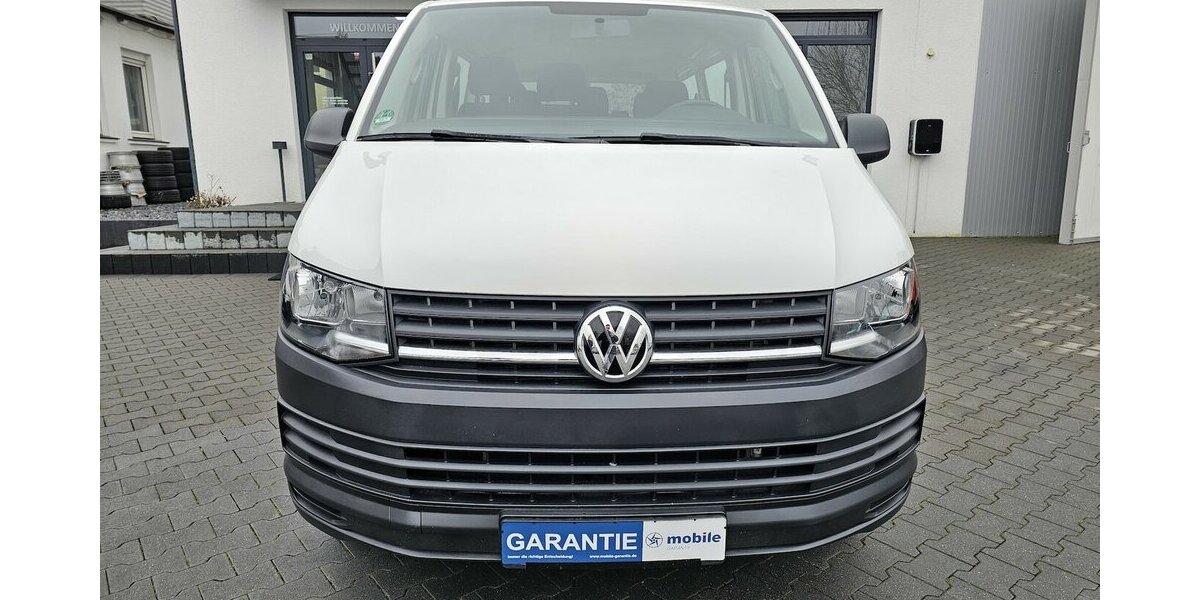 VW T6 Transporter 2.0 TDI lang 9-Sitzer AHK PDC 165.990 km 19.990 &euro; Löhne 32584