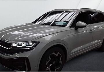 VW Touareg 22.264 km 59.998 &euro; Büren 33142