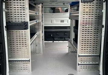 Renault Trafic 50.482 km 21.990 &euro; München 81825