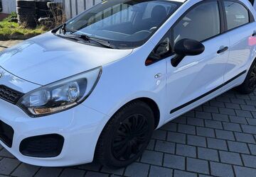 Kia Rio 113.000 km 4.390 &euro; ERTINGEN 88521