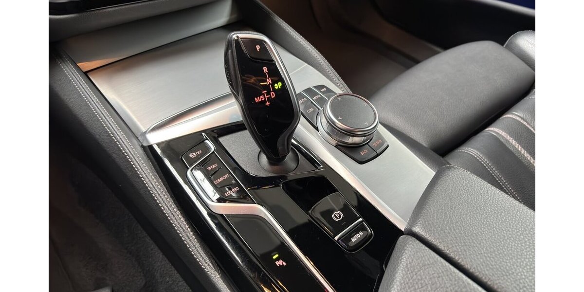 BMW 520d Luxury Laser HuD Leder Kamera AHK HiFI 78.965 km 23.900 &euro; Wuppertal 42327