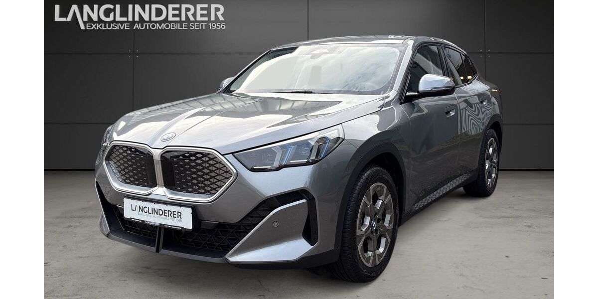 BMW iX2 9.800 km 41.900 &euro; Altötting 84503