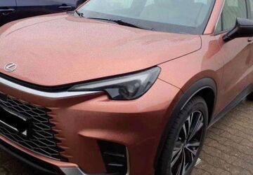 Lexus LBX 2.800 km 33.300 &euro; Germaringen 87656