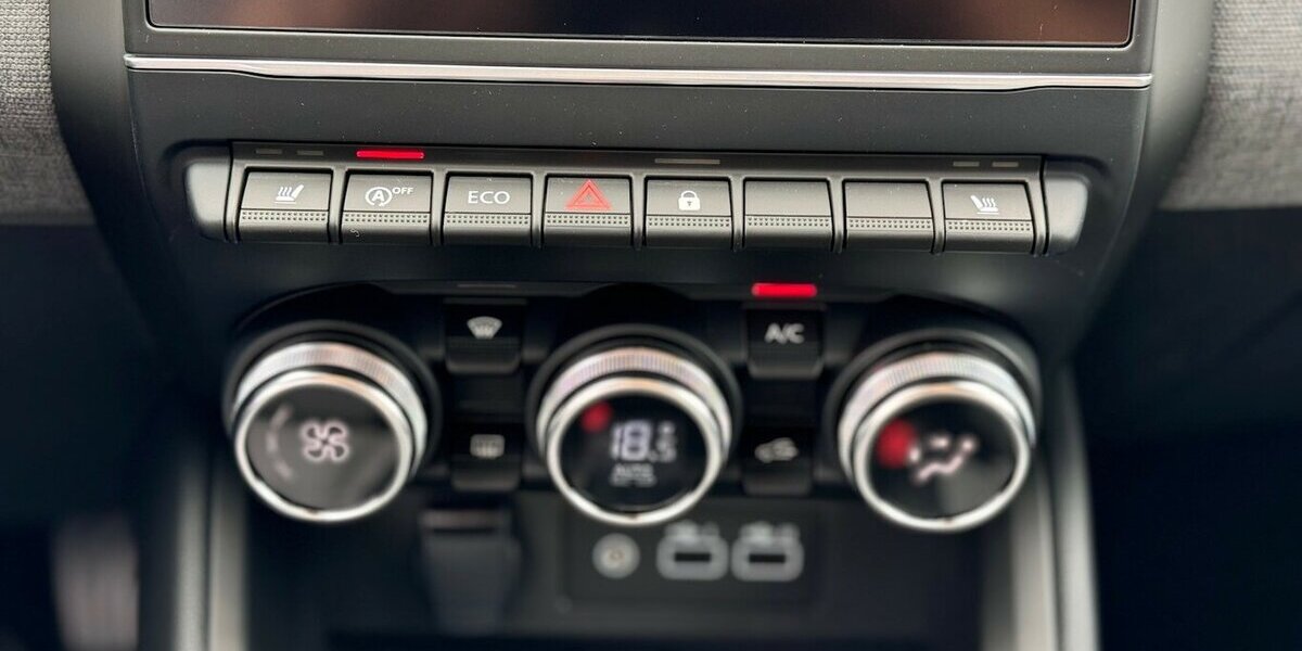 Mitsubishi Colt PLUS 1.0 T.B.KlimaA/Led/CarPlay/SitzH. 1.900 km 18.990 &euro; Donauwörth 86609