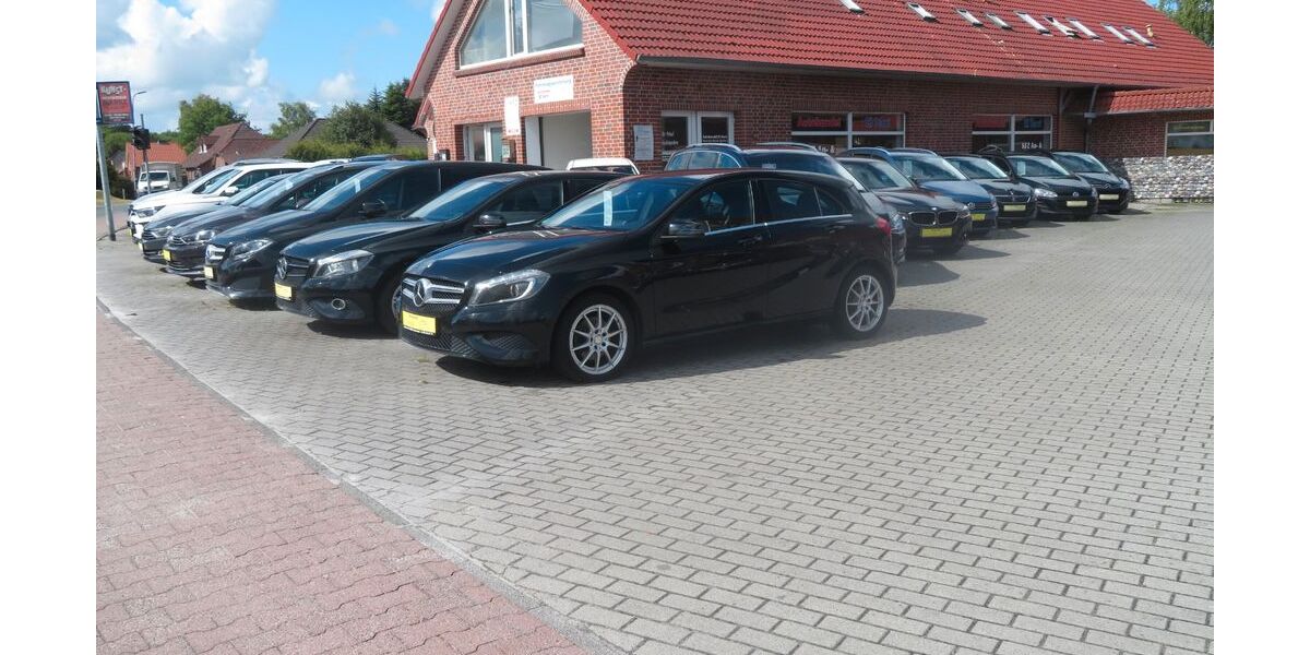 Hyundai ix20 80.000 km 9.700 &euro; Upgant-Schott 26529
