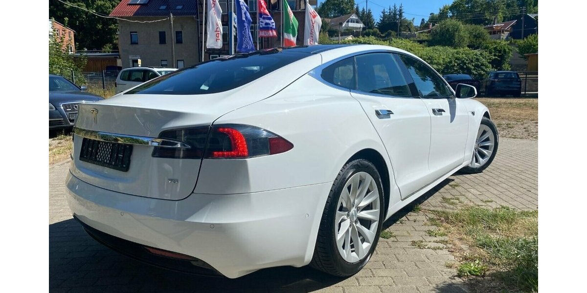 Tesla Model S 75 FreeSupercharger*CCS Adapter*Sitzh.*Aut 99.890 km 39.990 &euro; Rudolstadt 07407