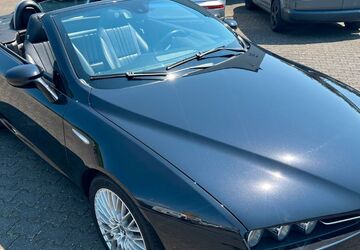Alfa Romeo Spider 124.000 km 12.999 &euro; Paderborn 33106