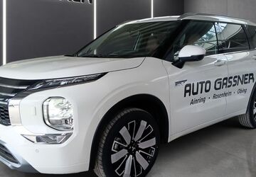Mitsubishi Plug-in Hybrid Outlander 1.950 km 55.790 &euro; Rosenheim 83022