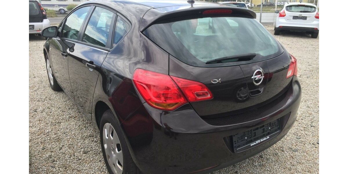 Opel Astra Edition,Klima,el.Fh.,ESP! 150.000 km 4.700 &euro; Himmelkron 95502
