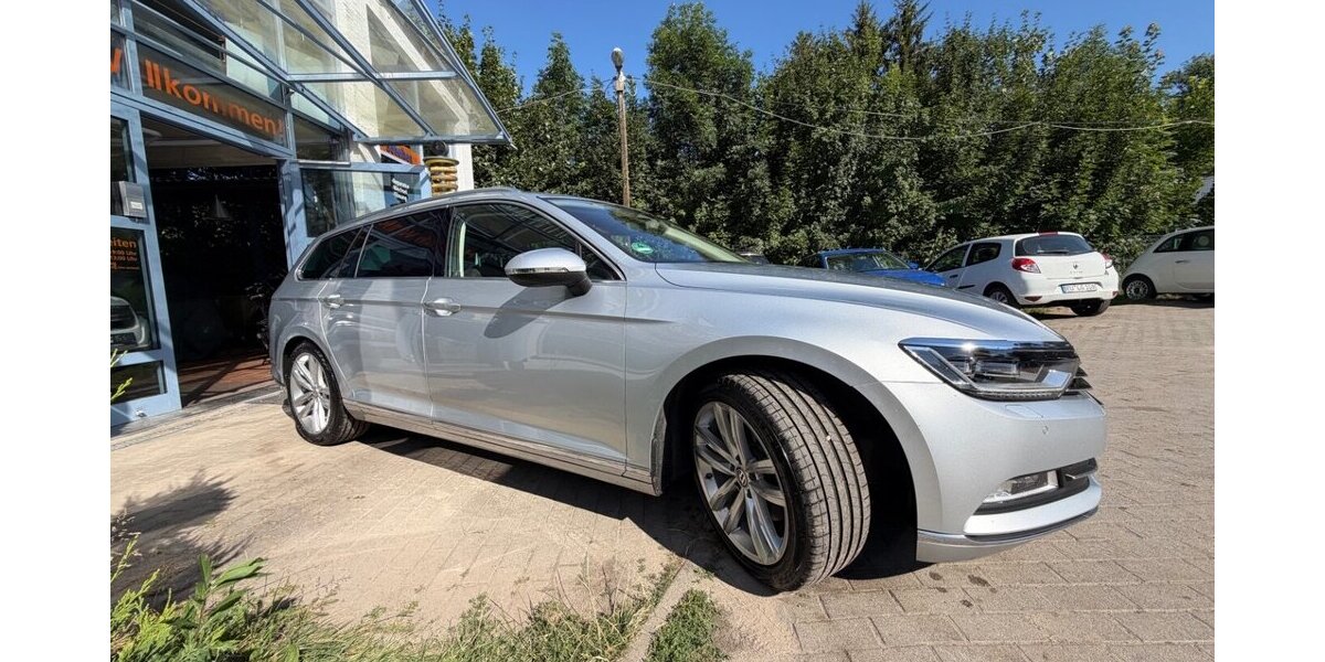 VW Passat Variant 2.0 TDI DSG AHK Highline 162.000 km 15.499 &euro; Rudolstadt 07407