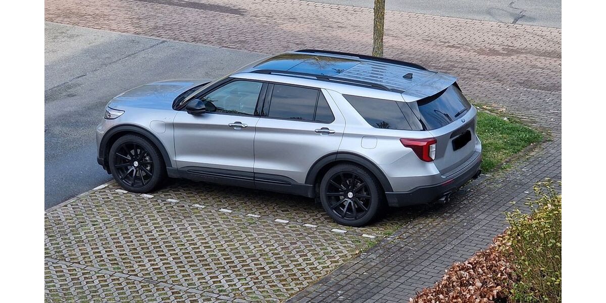 Ford Explorer 27.000 km 48.000 &euro; Elmenhorst 23869