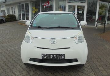 Toyota IQ 91.000 km 8.500 &euro; Dessau-Roßlau 06862