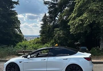 Tesla Model 3 198.402 km 21.999 &euro; Heidelberg 69126