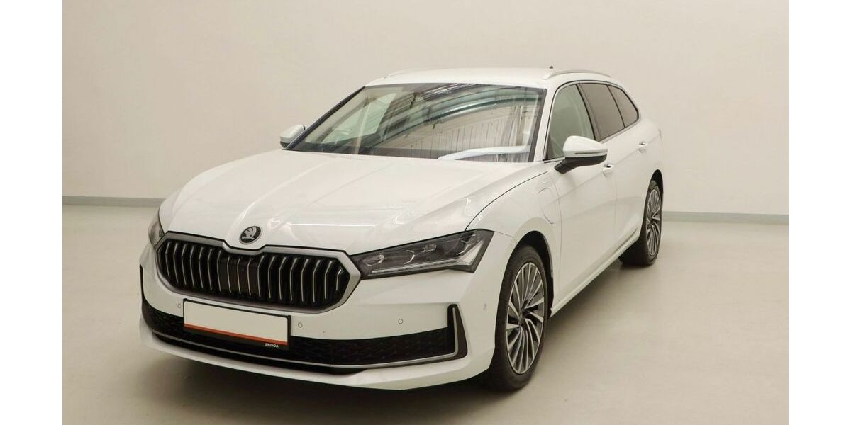 Skoda Superb 9.500 km 44.300 &euro; Schwandorf 92421