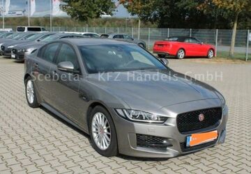 Jaguar XE 95.000 km 14.700 &euro; stade 21684