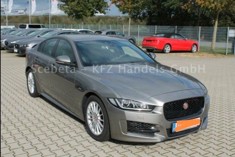 Jaguar XE 95.000 km 14.700 &euro; stade 21684