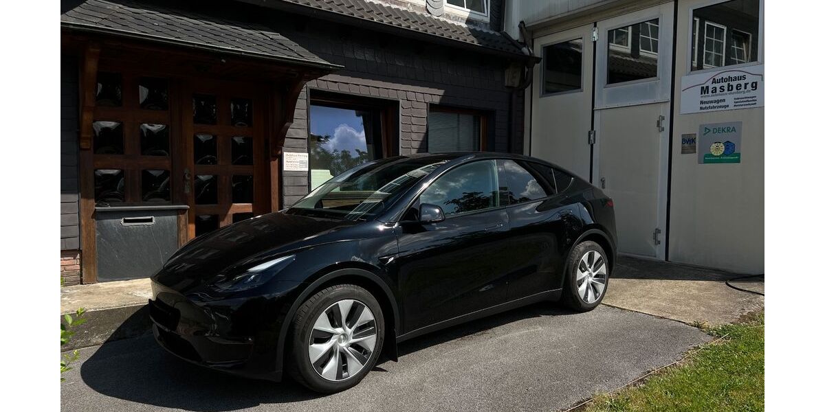 Tesla Model Y 48.930 km 33.790 &euro; Solingen 42655