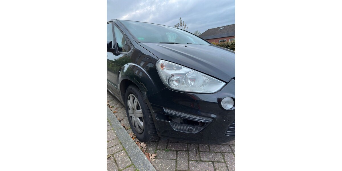 Ford S-Max 241.000 km 4.800 &euro; Brake 