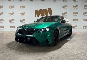 BMW M5 4.600 km 128.998 &euro; Münsing 82541