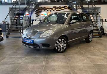 Lancia Ypsilon 106.874 km 2.499 &euro; Pfaffenhofen an der Ilm 85276