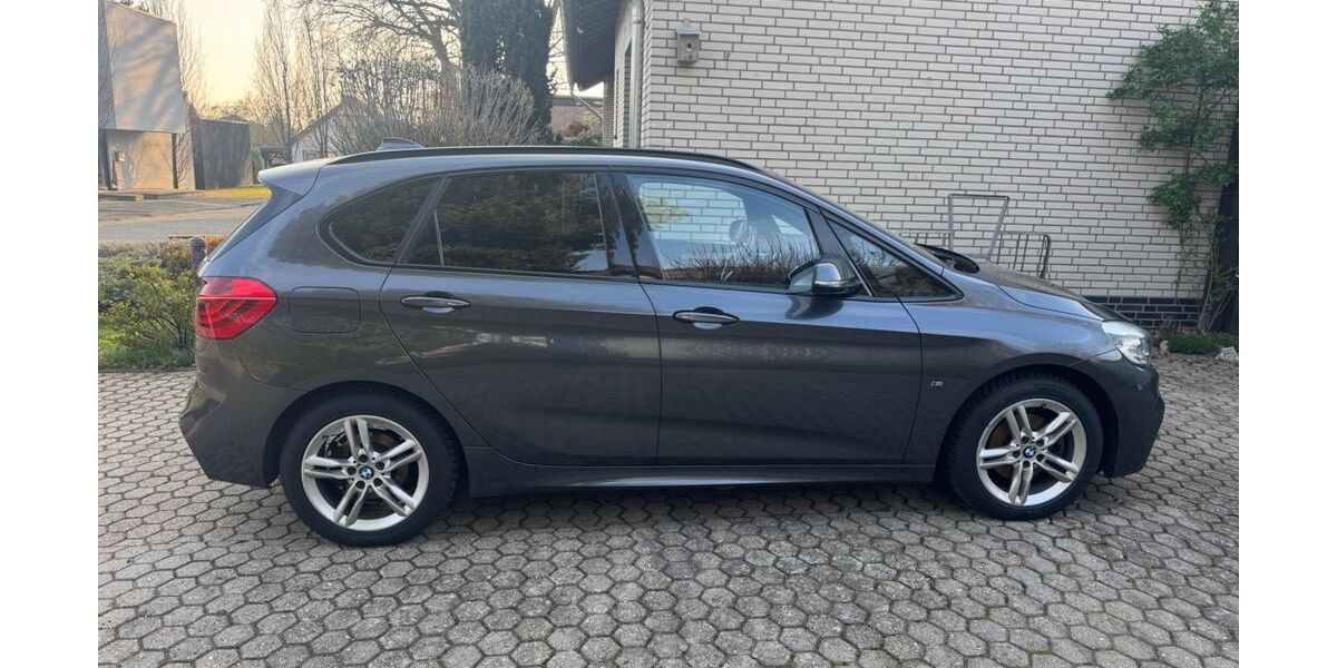 BMW 216 Active Tourer 193.000 km 8.900 &euro; Selfkant 52538