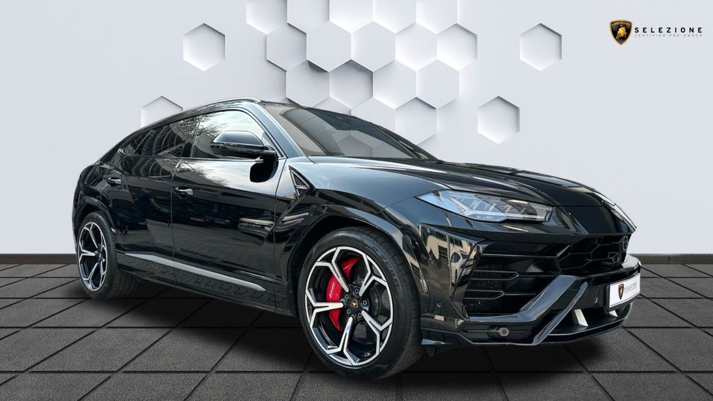 Lamborghini Urus 73.000 km 220.170 &euro; Ořech 