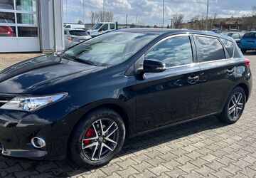 Toyota Auris 148.036 km 9.100 &euro; Gundelfingen 89423