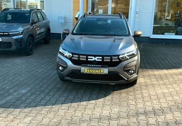 Dacia Sandero 8.100 km 18.890 &euro; Zschopau 09405