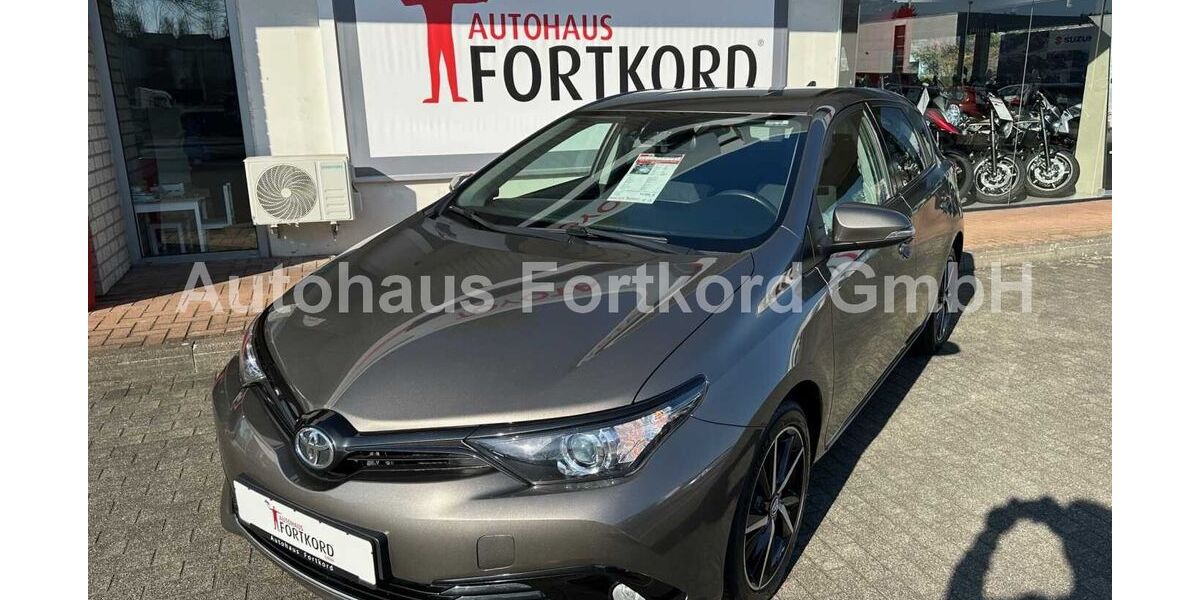 Toyota Auris 69.980 km 14.980 &euro; Bielefeld 33689