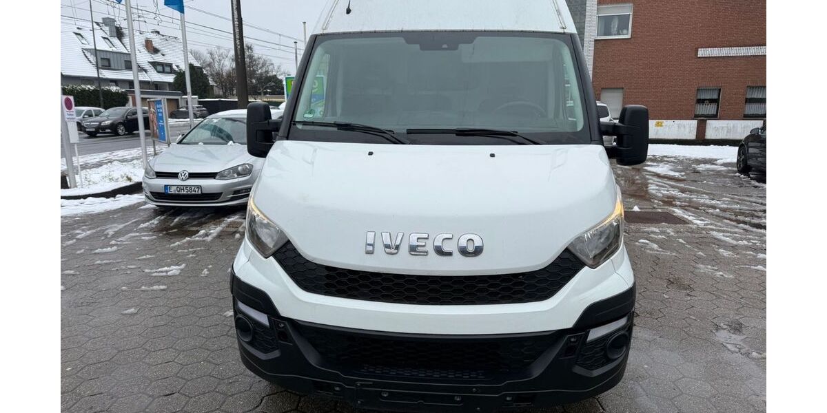 IVECO Andere 225.000 km 8.999 &euro; Essen 45355